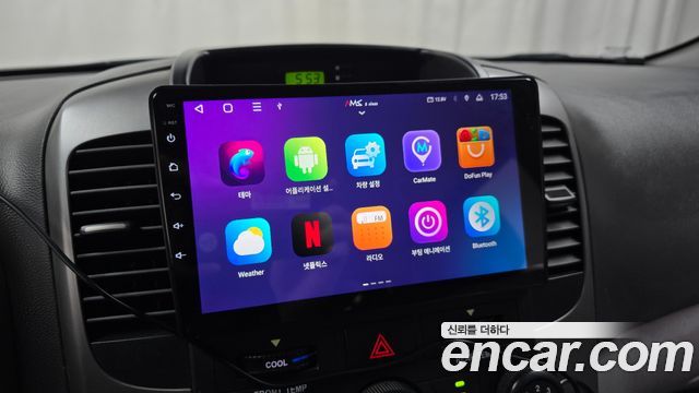 Kia Canival 2010 — photo 22