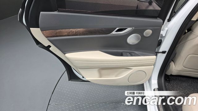 Genesis G80 2022 — photo 15