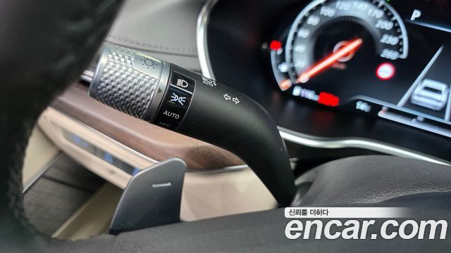 Genesis G80 2022 — photo 29