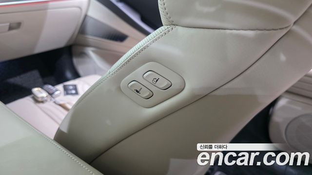 Genesis G80 2022 — photo 30
