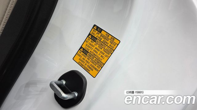 Genesis G80 2022 — photo 33