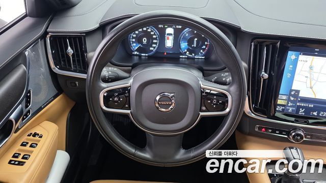 Volvo V90 2018 — photo 13