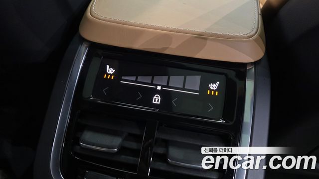 Volvo V90 2018 — photo 18