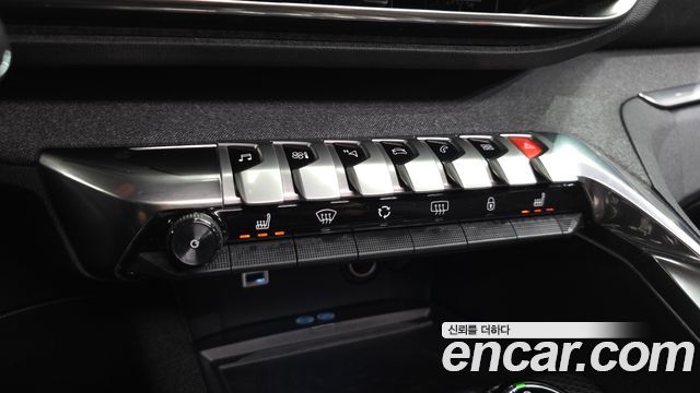 Peugeot 3008 2021 — photo 33
