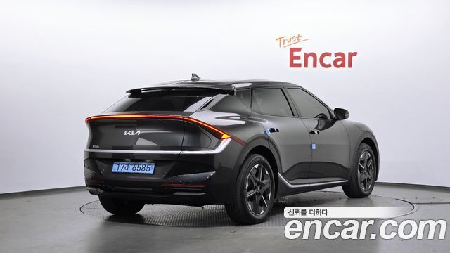 Kia EV6 2025 — photo 2