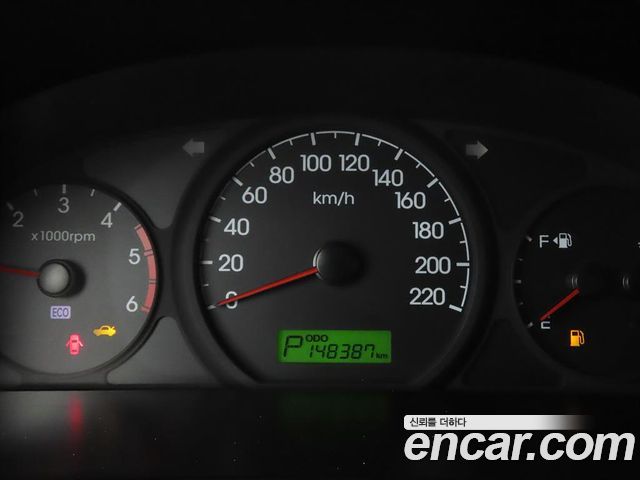 Hyundai Starex 2013 — photo 9