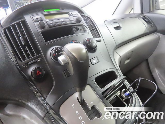Hyundai Starex 2013 — photo 11