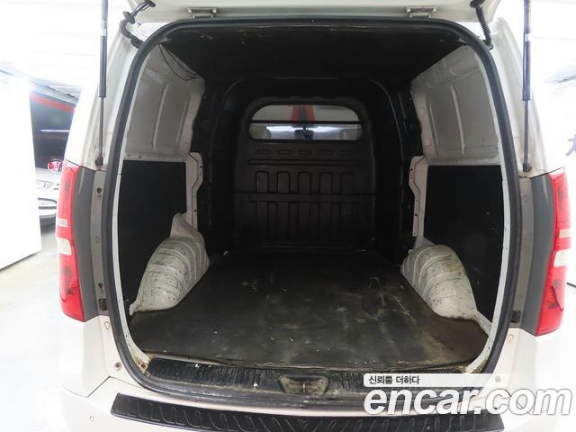 Hyundai Starex 2013 — photo 17