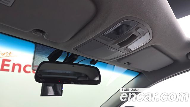 Hyundai Ioniq 2017 — photo 24