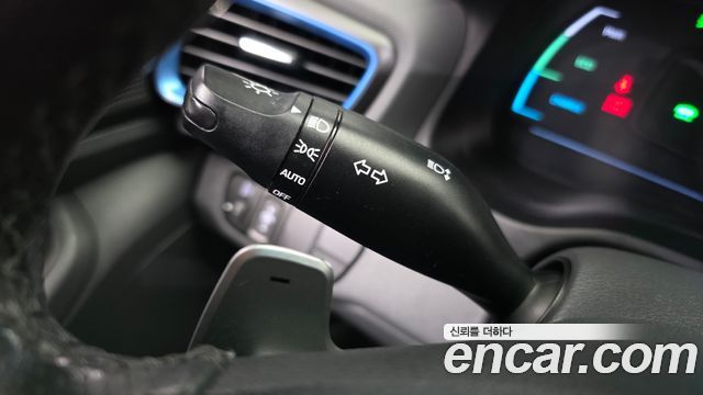 Hyundai Ioniq 2017 — photo 27