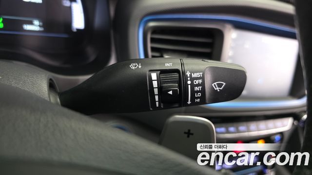 Hyundai Ioniq 2017 — photo 28