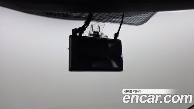 Hyundai Ioniq 2017 — photo 29