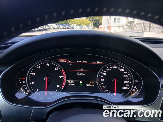 Audi A6 2013 — photo 14