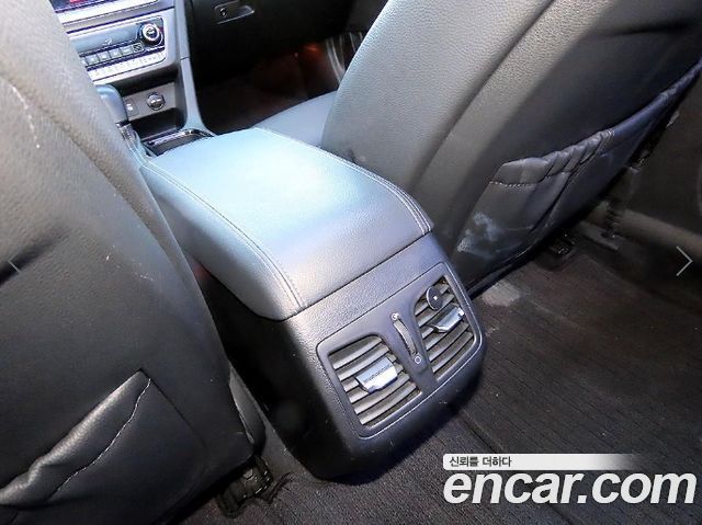 Hyundai Sonata 2018 — photo 17
