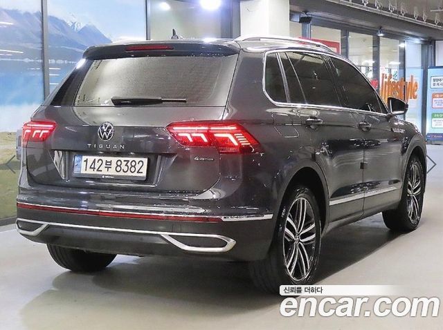 Volkswagen Tiguan 2022 — photo 4
