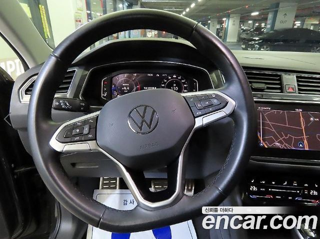 Volkswagen Tiguan 2022 — photo 8