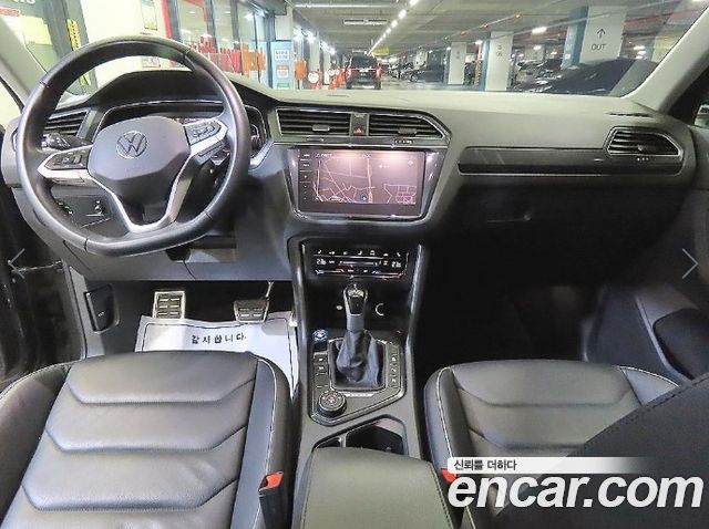 Volkswagen Tiguan 2022 — photo 10