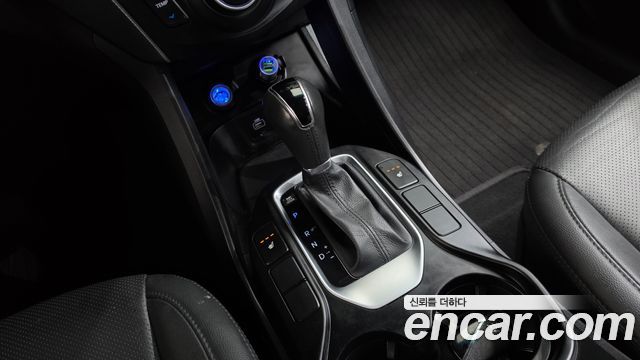 Hyundai Santafe 2016 — photo 9