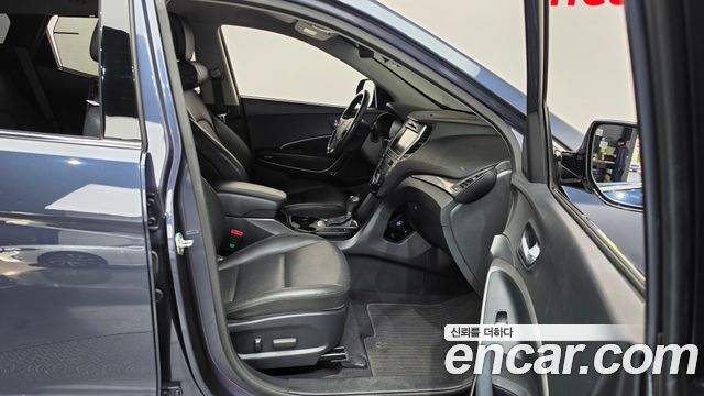 Hyundai Santafe 2016 — photo 11