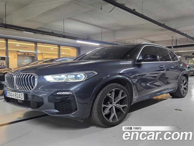 BMW X5 2021 — photo 2