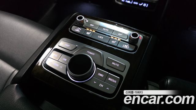 Kia K9 2019 — photo 25