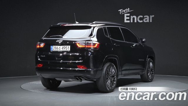 Jeep Compass 2022 — photo 2