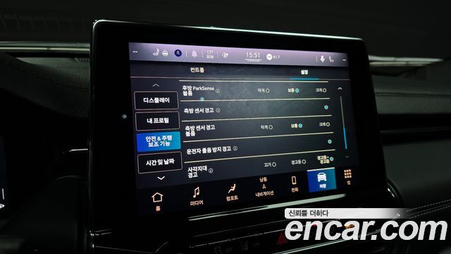 Jeep Compass 2022 — photo 23