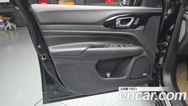 Jeep Compass 2022 — photo 14
