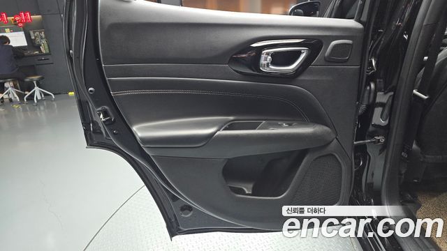 Jeep Compass 2022 — photo 15