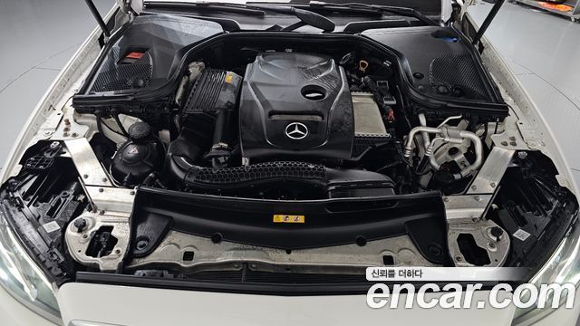 Mercedes-Benz E-Class 2019 — photo 6