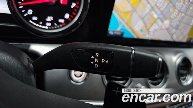 Mercedes-Benz E-Class 2019 — photo 12