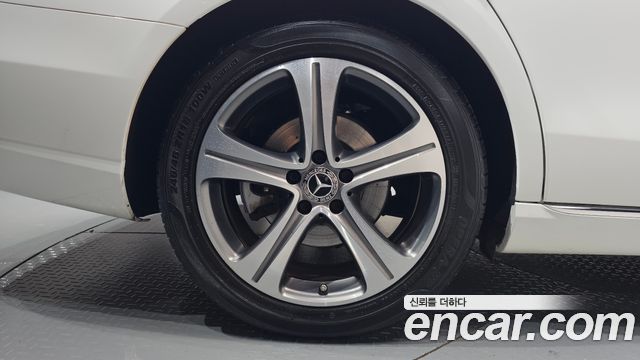 Mercedes-Benz E-Class 2019 — photo 7