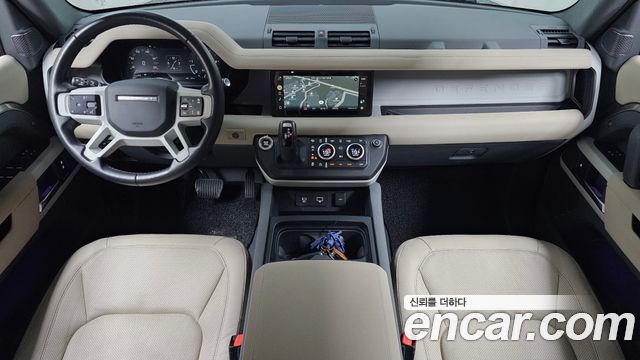 Land Rover Defender 2023 — photo 10