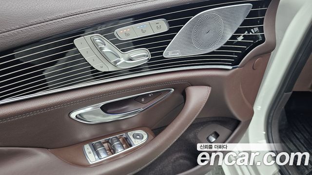 Mercedes-Benz CLS-Class 2019 — photo 19