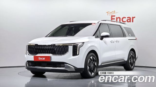 Kia Canival 2025 — photo 1