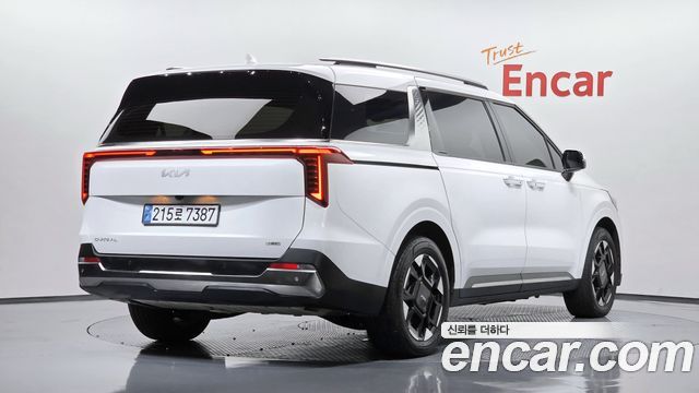 Kia Canival 2025 — photo 2