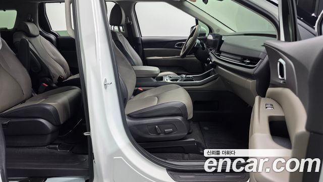 Kia Canival 2025 — photo 12