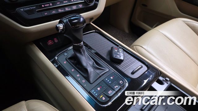 Kia Canival 2016 — photo 12