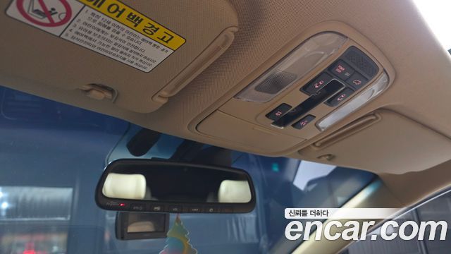 Kia Canival 2016 — photo 22