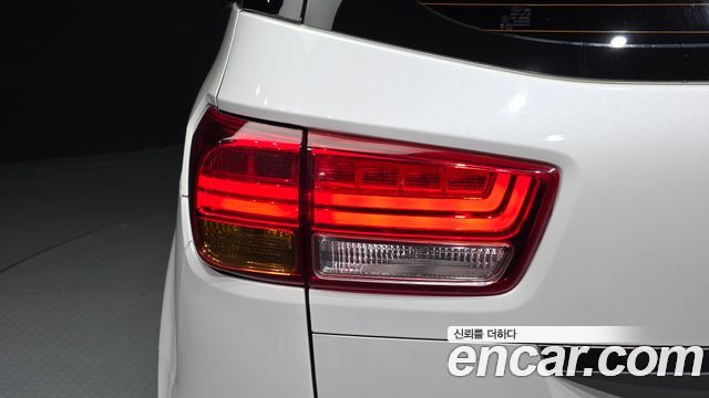 Kia Canival 2016 — photo 9