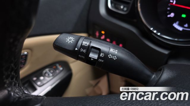 Kia Canival 2016 — photo 28
