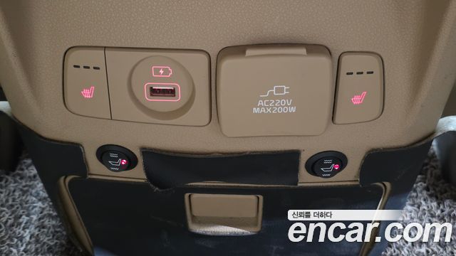 Kia Canival 2016 — photo 29
