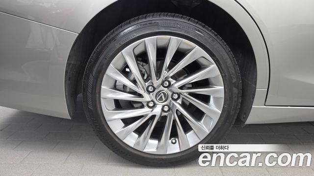 Lexus ES 2025 — photo 5