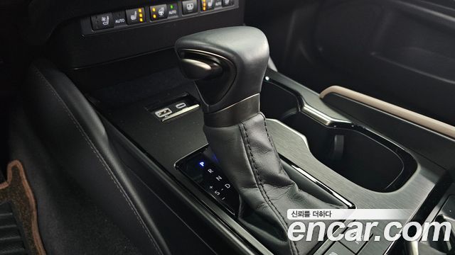 Lexus ES 2025 — photo 12