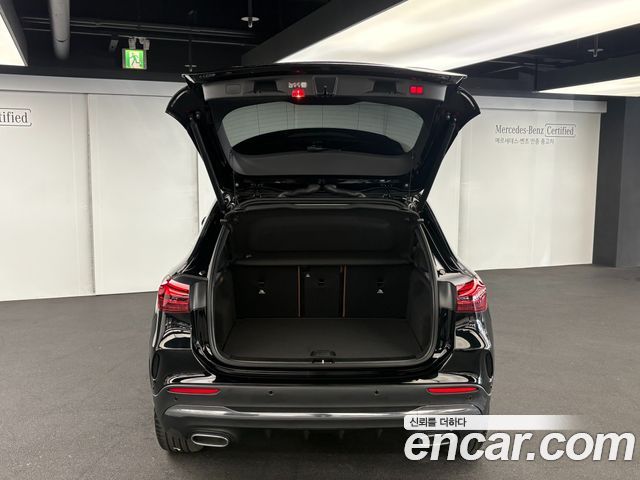 Mercedes-Benz GLA-Class 2026 — photo 6