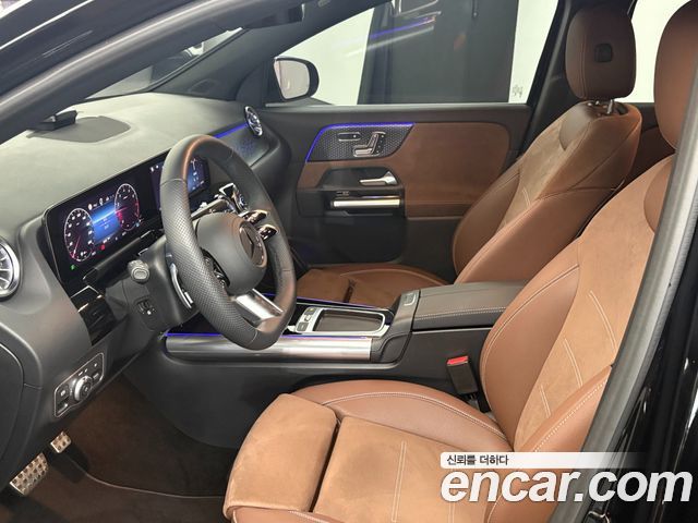 Mercedes-Benz GLA-Class 2026 — photo 8