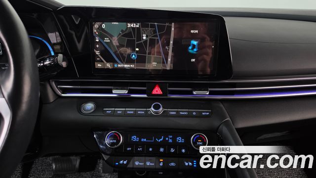 Hyundai AVANTE 2024 — photo 19