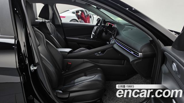 Hyundai AVANTE 2024 — photo 16