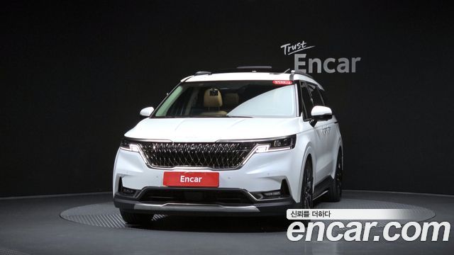 Kia Canival 2023 — photo 3