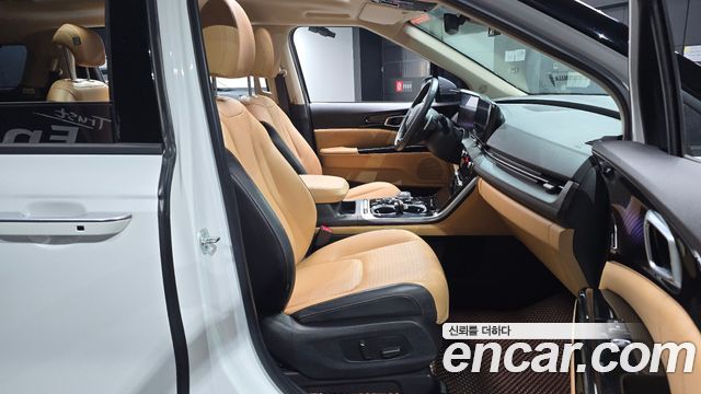 Kia Canival 2023 — photo 18